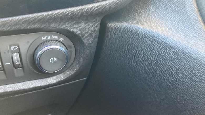 Vauxhall Corsa 1.2 SE 5dr Petrol Hatchback